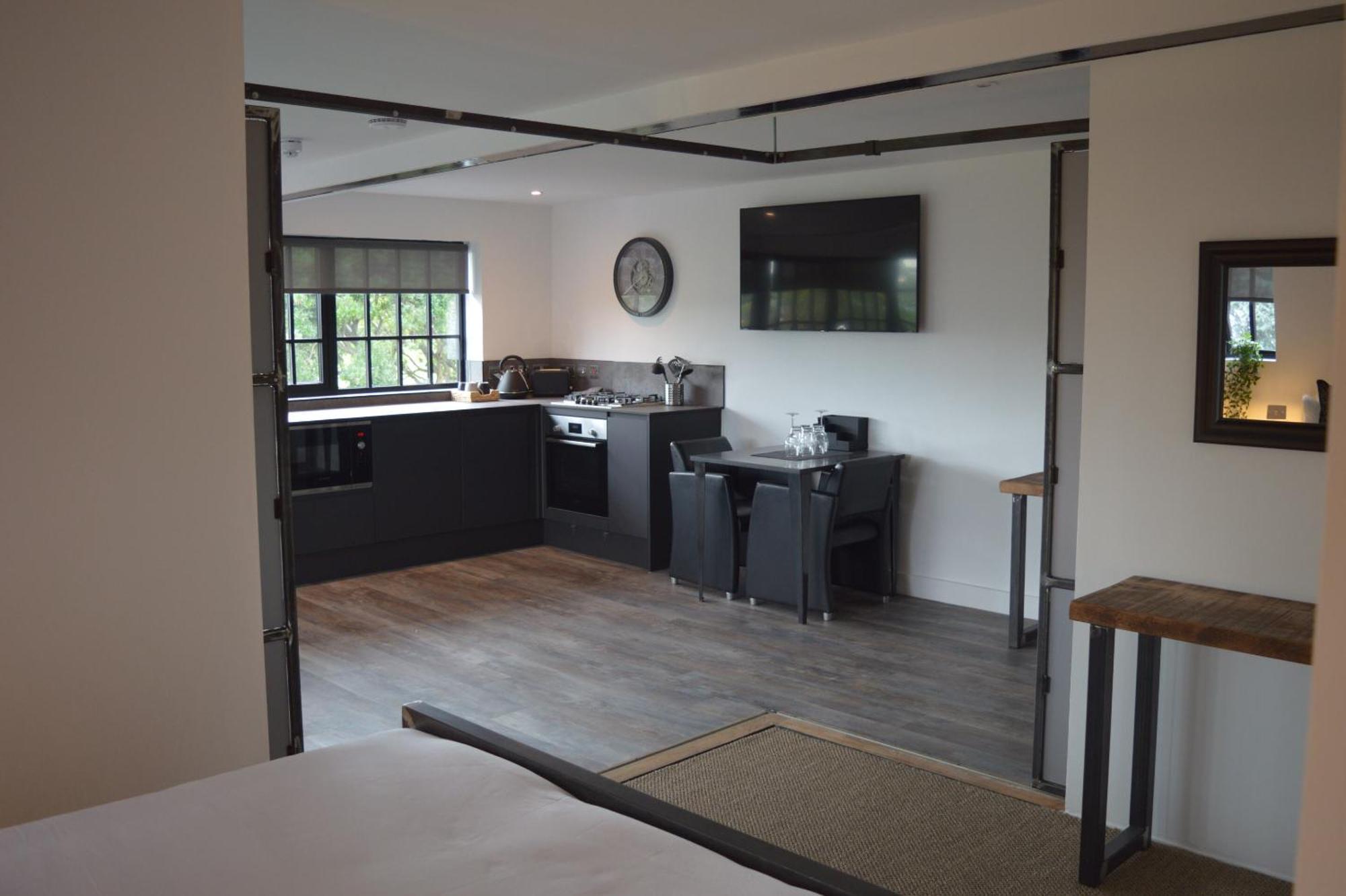 Booking Urban At Halstead Halstead  Eksteriør bilde