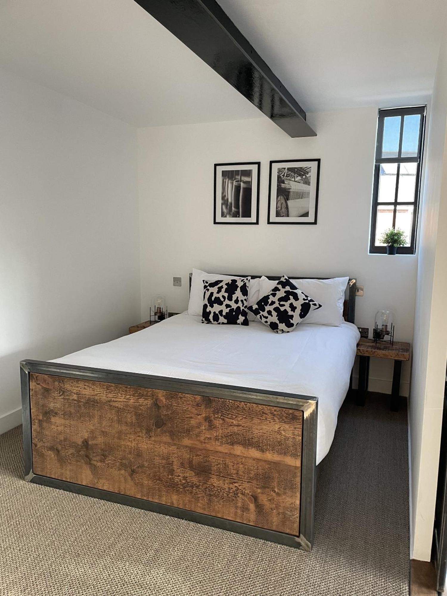 Booking Urban At Halstead Halstead  Eksteriør bilde